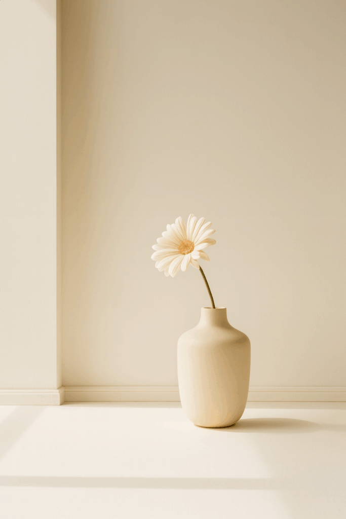 vaso con fiore crescita